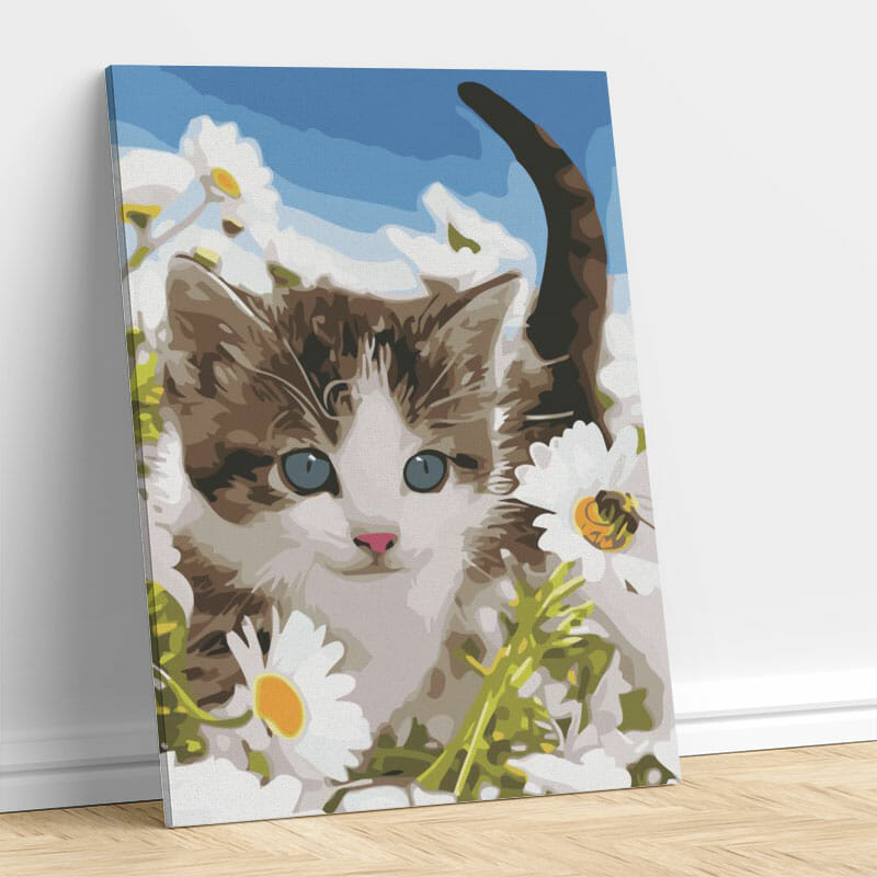 Katze in Blumen
