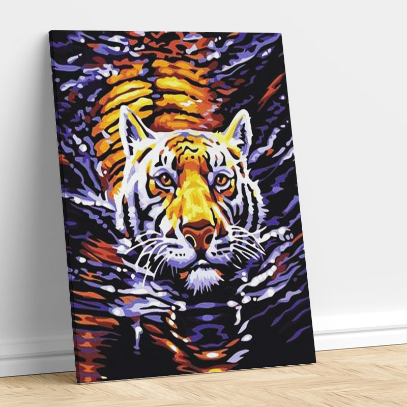 Schwimmender Tiger